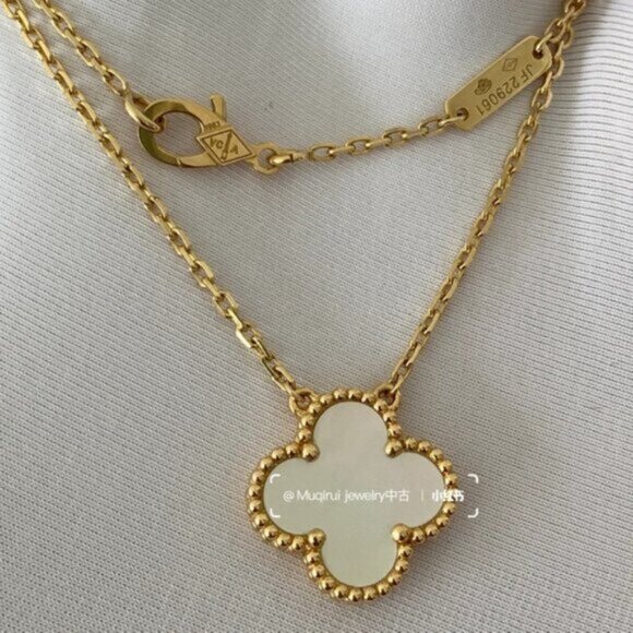 ✅Authentic Van Cleef & Arpels 18K Yellow Gold Necklace - Picture 8 of 11